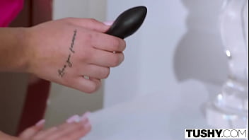 Big Booty Bonanza: Apple Bottom Asses in Action