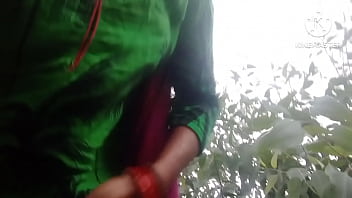 Desi bhabhi gets her jungle juices flowing in the wild Indian forest