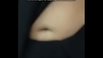 Voluptuous Desi Wife’s Deep and Curvy Navel