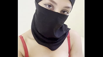 Arab beauty in niqab flaunts her ample bosom and perfectly rounded curves