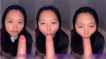 Ambiyah’s Mouth-Watering Encounter with a Realistic Cock-Shaped Dildo