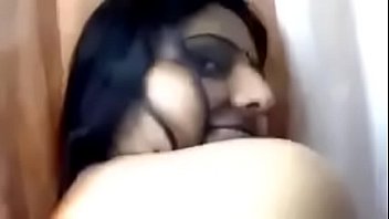 Desi beauty with curves that’ll drive you wild