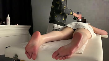 Sensual Full-Body Rubdown for a Naked Darling