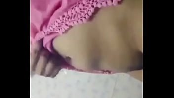 Tamil aunty flaunts her big, juicy tits