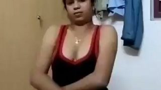 Voluptuous Desi Beauty in Provocative Private Video