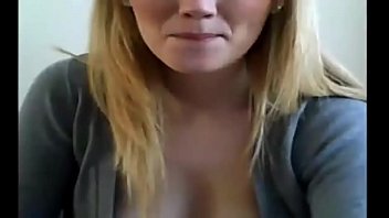 Golden-haired webcam vixen bares everything for you