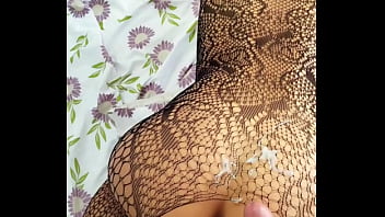 Top Raw Loads: The Hottest Amateur Cumshot Collection of 2024