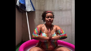 Plump Goddess Strikes a Pose in a Tiny Tub, Unleashing a Steamy Surprise