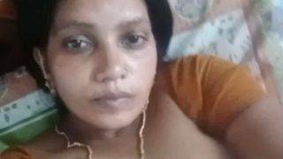 Mature Mallu Aunty’s Luscious, Heavy Melons