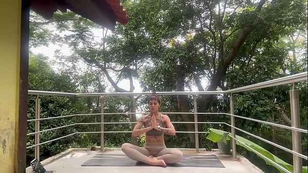 Sweaty Yoga With A Sultry Babe: Get Hot And Bothered With Nikatsu