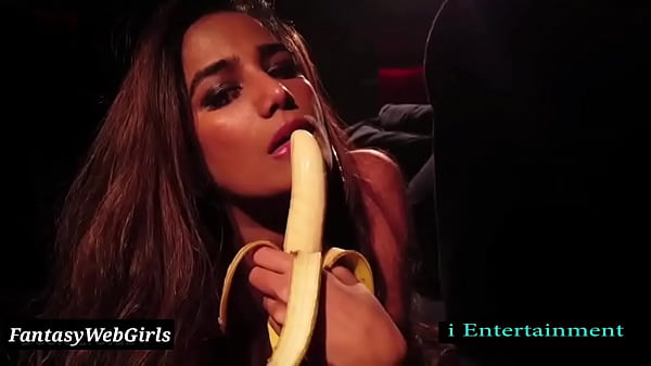 Poonam Pandey’s Sultry Solo Blowjob Nude Scene