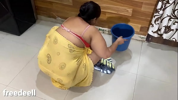 Indian Maid Gets Hardcore Fucking in XXX Hindi Scene