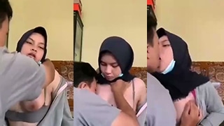 Goyang Lidah Di Kamar Usai Bel Sekolah