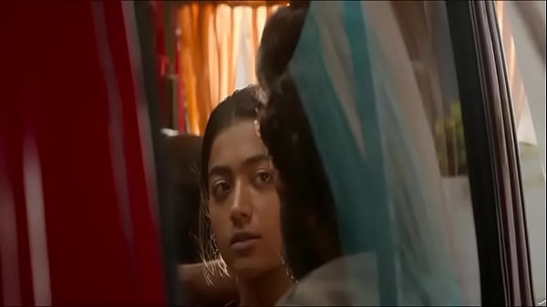 Sizzling On-screen Romance: Rashmika Mandanna And Allu Arjun’s Steamy Chemistry