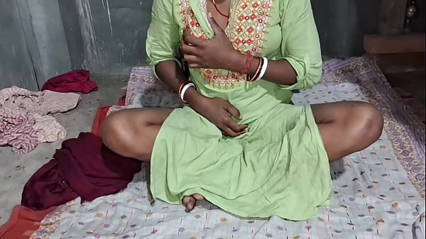 Desi Bhabhi’s Tight Salwar Kameez Ripped Open For Wild Indian Backdoor Action