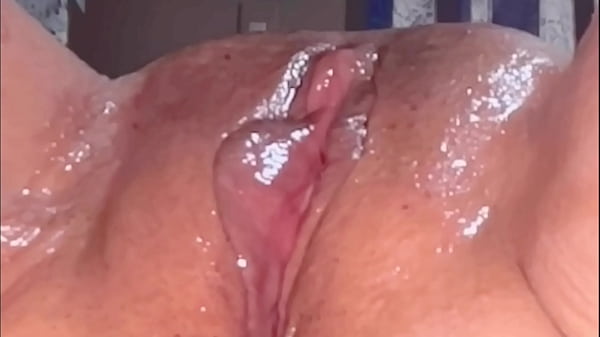 Freshly Deflowered: An Amateur’s Pink Pussy 136 Days Later