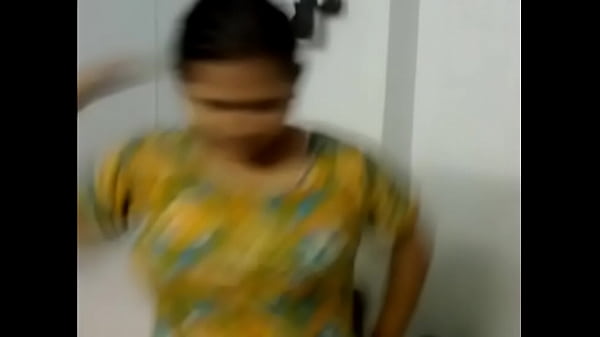 Fresh And Tempting Desi Beauty Just Stepped Out Of The Shower