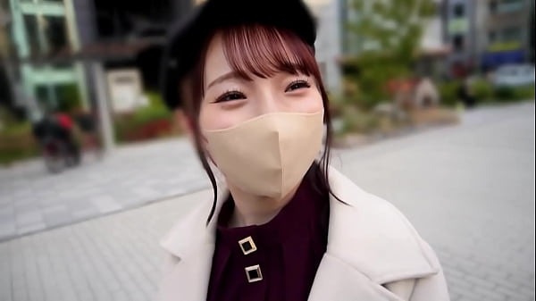 純真童顔×魅惑尻のギャップに興奮必至！背徳不倫に溺れる変態jdと水族館密会デート〜弾ける美尻をスパンキング調教パート1