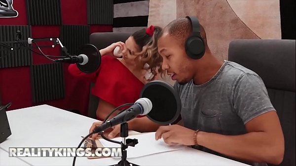 Athena Faris’ Curvy Curves Can’t Resist Ricky Johnson’s Massive Black Member – Reality Kings