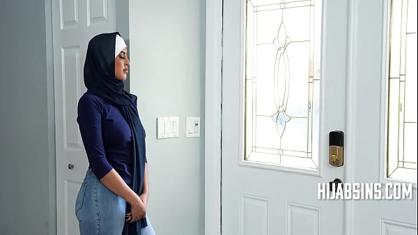 From Veils To Vices: A Naive Arab Beauty’s Wild Awakening In America