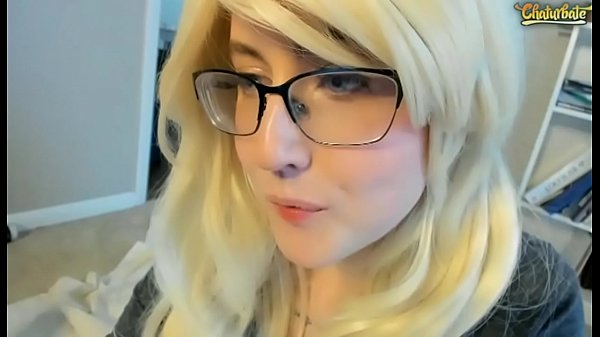 Up Close And Personal: A Blonde Amateur’s Big Clit Webcam Show