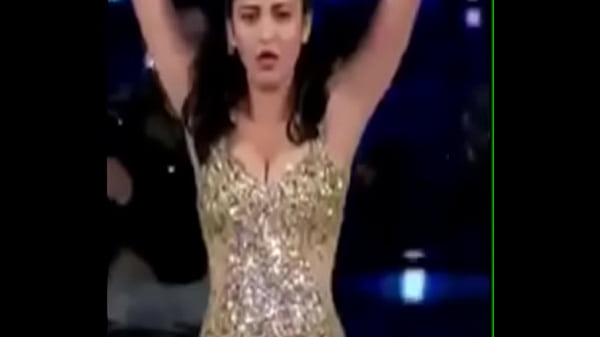 Shruthihassan’s Titty Bounce Dance Show In Hot Tamil Film Clips