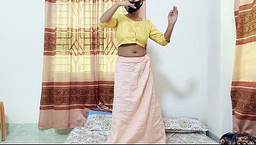 Desi Girl Lost In Wild, Steamy Dance Moves That’ll Make You Sweat