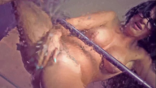 Brunette Cam Slut Fingers Herself Till She Cums