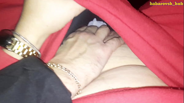 Seductive Spouse Settles Cab Fare With Oral Pleasure