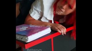 Aluna De Seios Fartos Provoca Seu Mestre