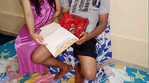 Seductive Indian Stepmother’s Birthday Surprise: A Spicy Cake Box Gift With Sultry Hindi Whispers