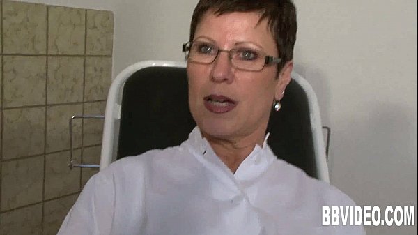 German Milf Rubbing Her Wet Cunt Until She Cums