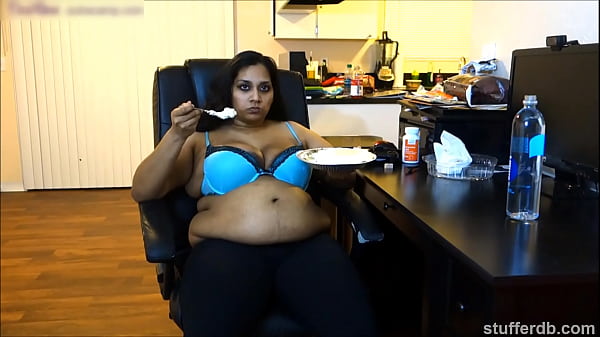 Sweet Desi Rose Craves A Creamy, Mouthwatering Slice.