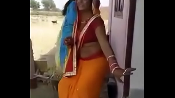 Sultry Housewife’s Seductive Moves