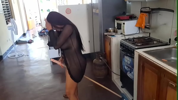 Leaked Video – Hot Mexican Influencer Gets Wild In The Kitchen, Pleasuring Herself With A Broomstick