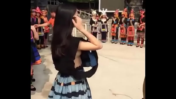 Voyeur Catches A Glimpse Of Chinese Nipple Slip