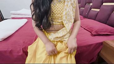 Devar Ke Gusse Ko Bhabhi Ne Apni Gili Aur Garam Chut De Kar Shant Kiya