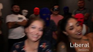 Mega Orgía Con Chicas Sexys, Se Tragan Verga Y Leche Hasta El Fondo