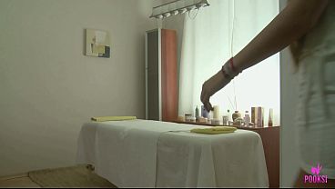 Lugardaa Takes Her Masseuse’s Fat Cock Down Her Throat During His Steamy Massage