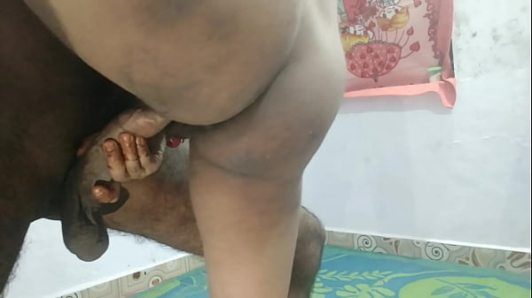Indian Hot Bhabhi Enjoying A Wild Homemade Session