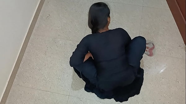 Hot Indian Desi Maid Gets Her Pussy Fucked By Room Owner With Clear Hindi Moans