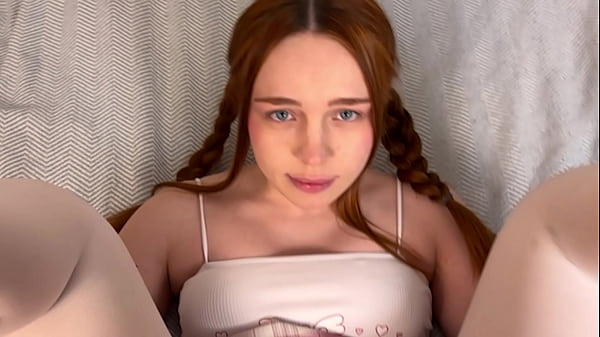 Милашка словила полный рот крема