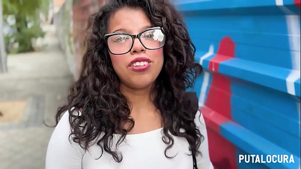 Putalocura – La Culona Jovencita Laura Love Se Viene A Chorros En Plena Pillada