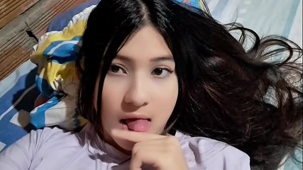 Masturbación En Casa De Una Latina Hermosa, Provocando Y Tocándose Con Lujuria