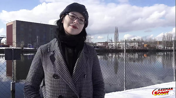 German Scout – Black Hair Pawg With Glasses, Melli Venom Gets Picked Up And Fucked Raw For Her First Casting In Berlin