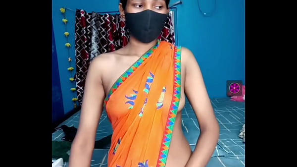 Watch An Indian Girl’s Raw, Steamy Live Sex Show