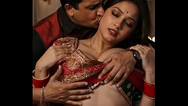 Hot Bengali Bhabhi’s Heavy Boobs Pressed In A Feverish Romance