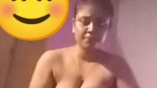 Lankan Girl Strips Bare On A Steamy Video Call