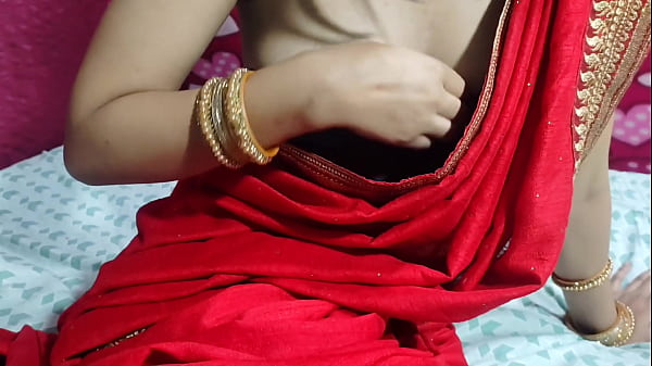 Desi Bhabhi Ki Pehli Raat Suhagraat Apne Pati Ke Saath